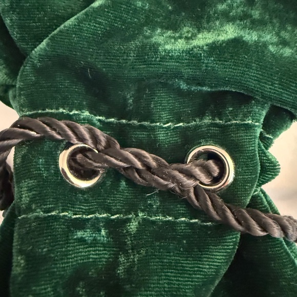 Green Velvet Drawstring Purse - Picture 2 of 6